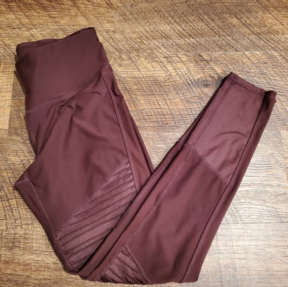 Apana Maroon Plum Wine Moto Leggings Pants Gym Yoga Lounge Active Athleisure M - Picture 1 of 8